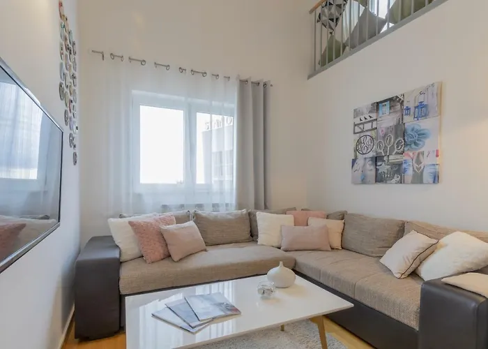 Center Penthouse