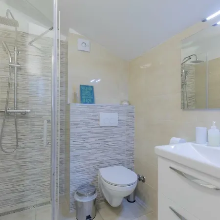 Center Penthouse Apartment Pula