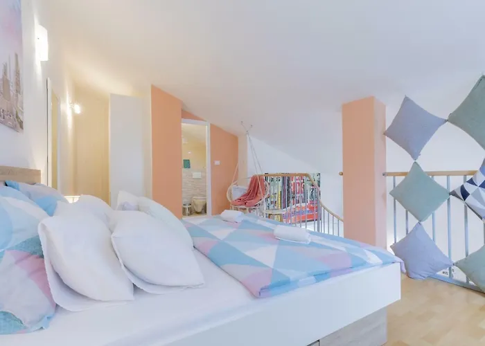 Center Penthouse Apartment Pula