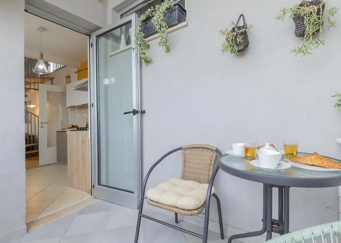 Center Penthouse Apartment Pula